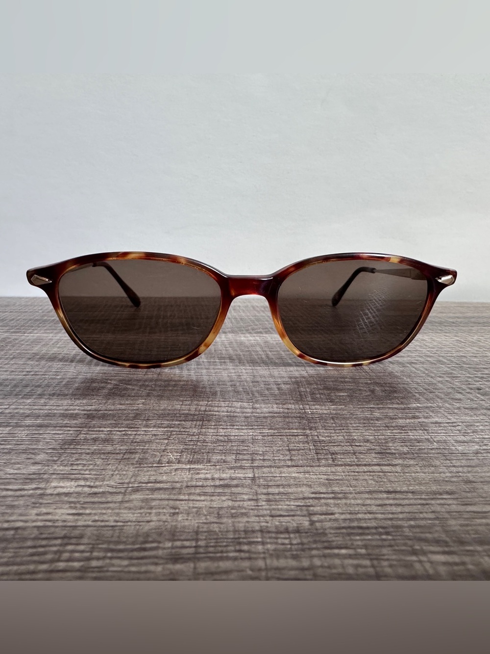 Vintage Guess Sunglasses 753 Sun 107101-1 Tortoiseshell 53-16-140 Cat Eye 1990's
